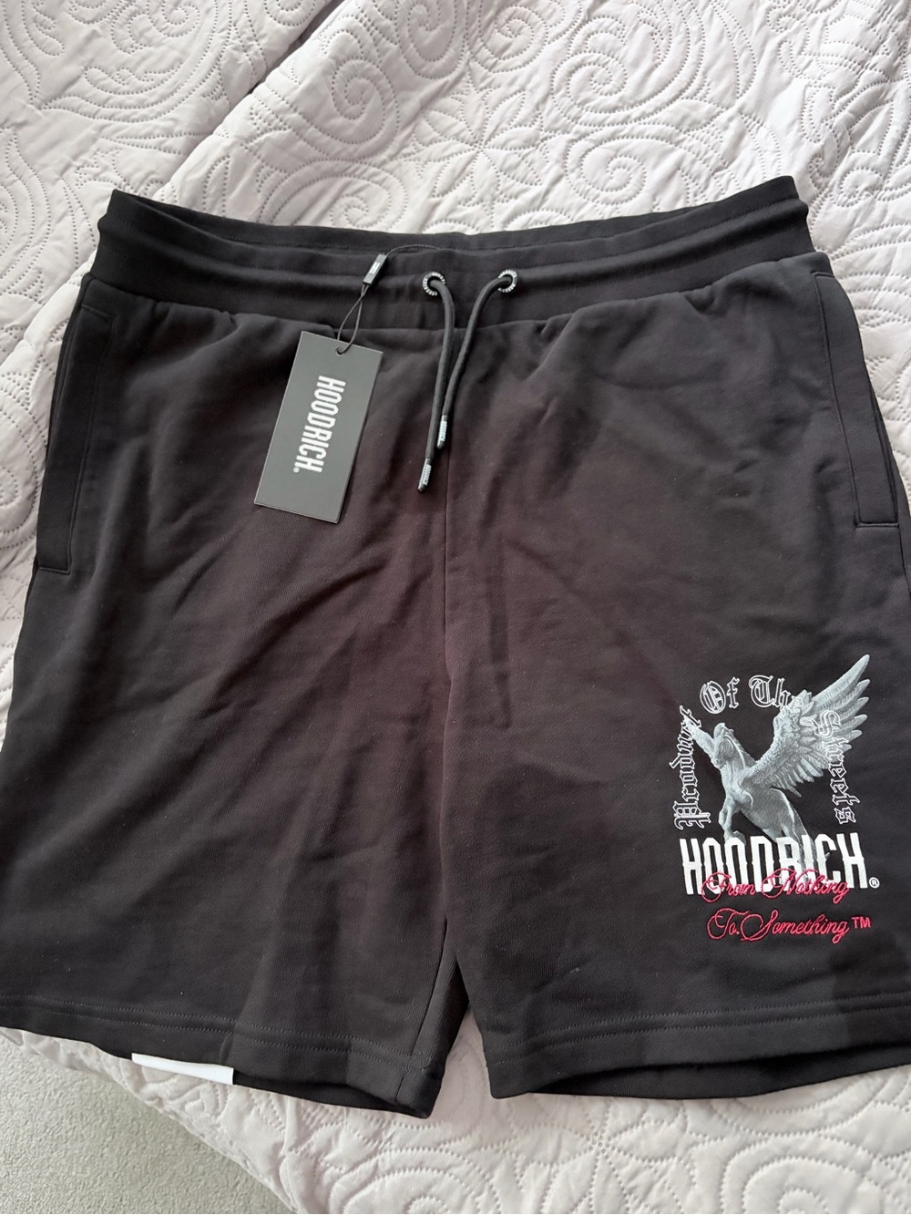 Hoodrich Black Men's Graphic Drawstring Shorts